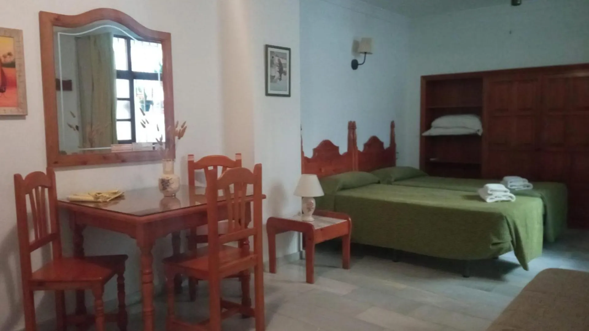 Apartamentos Pepe Mesa Nerja